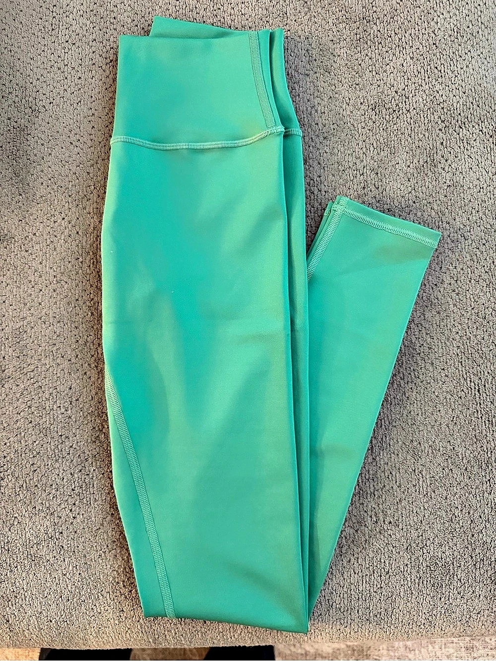NWOT ALO  Green Athletic Leggings Size Small